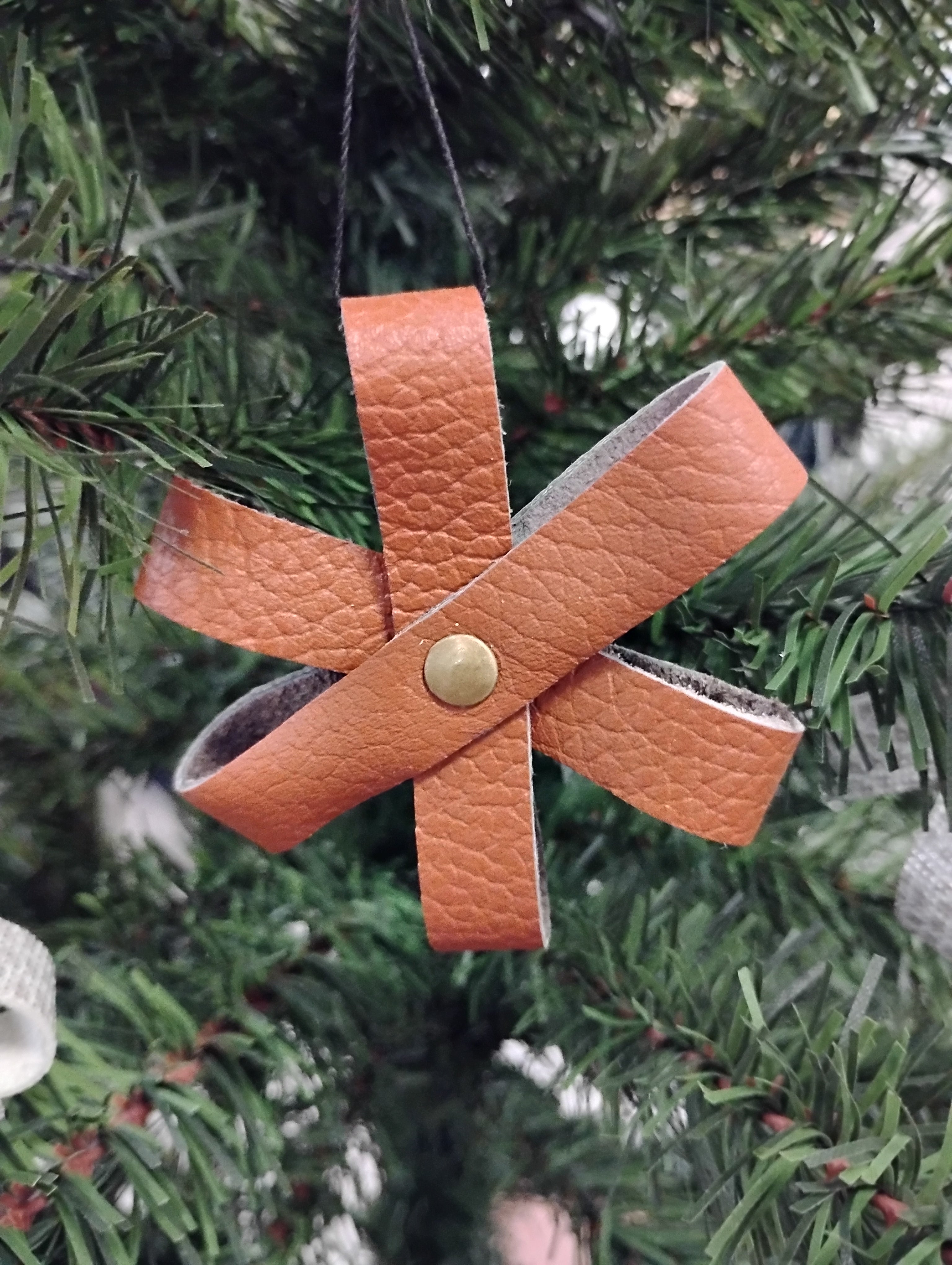 Ornement de Noël en cuir