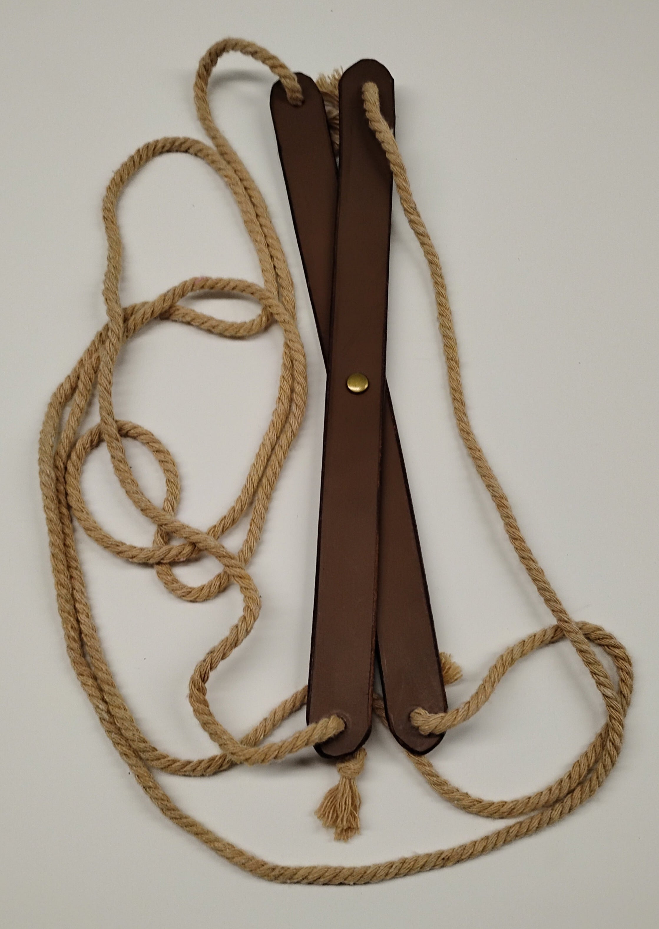 Support suspendu cuir brun foncé