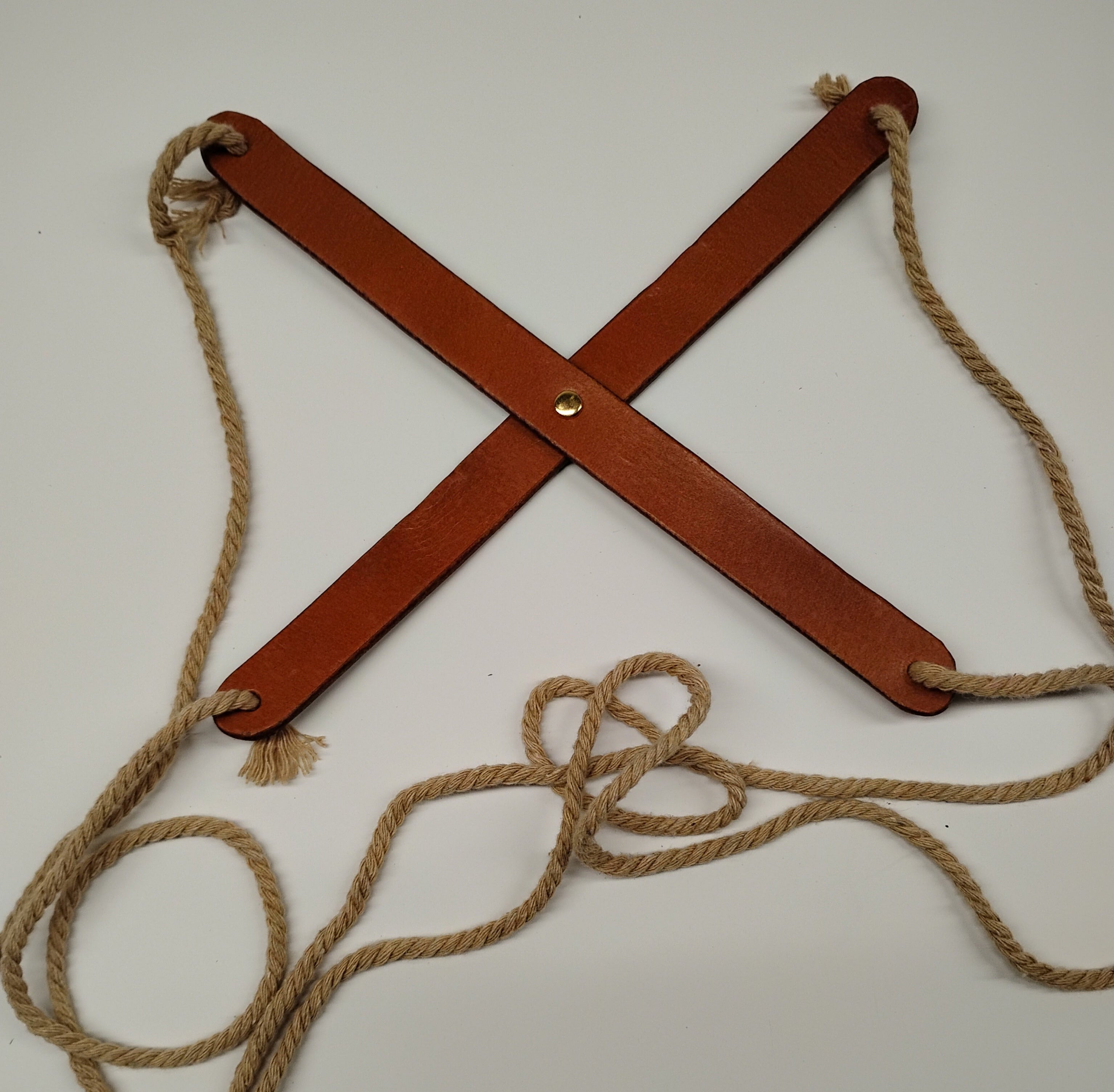 Support suspendu cuir brun clair